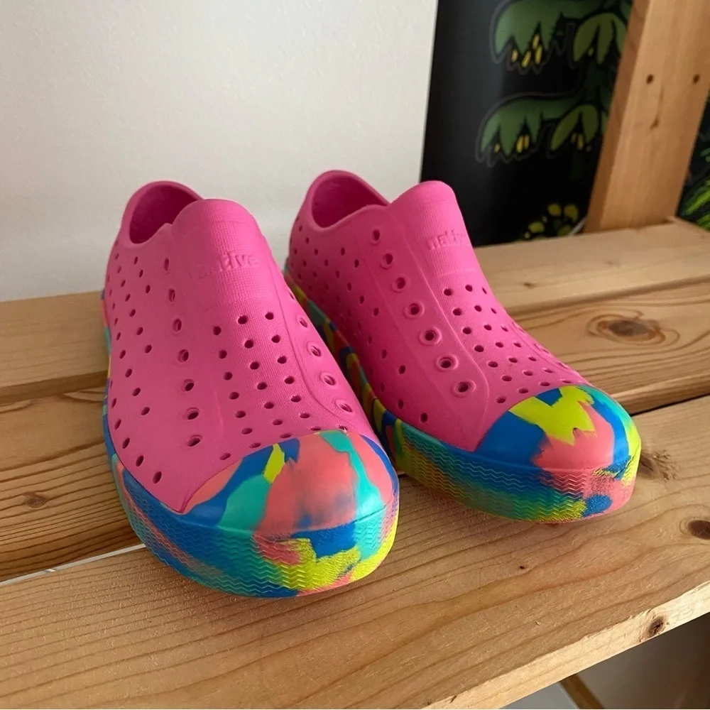 Native Shock Pink Marbled Jefferson Waterproof Shoes 3
